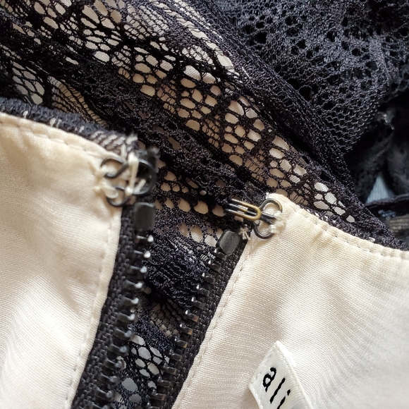 Alice + Olivia Sybil gown - Picture 15 of 16